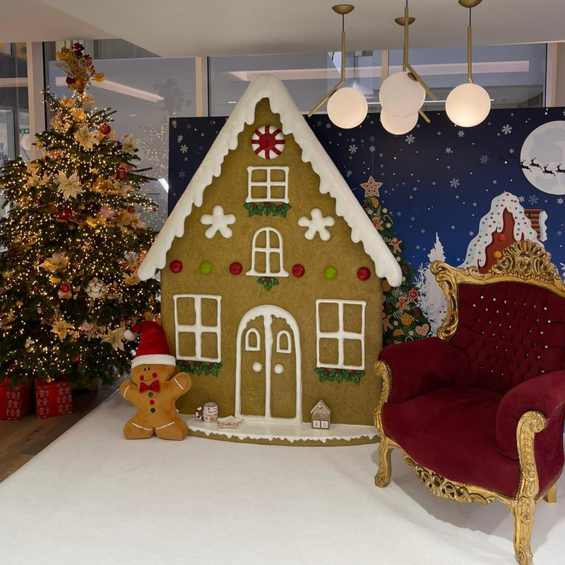 GINGERBREAD HOUSE