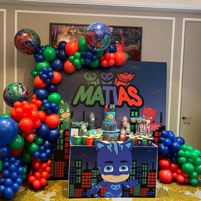 DECORATED 4 FT SWEET TABLE WITH SWEETS, GRAPHICS & PROPS