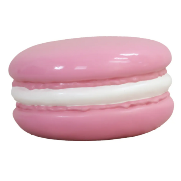 GIANT MACAROON