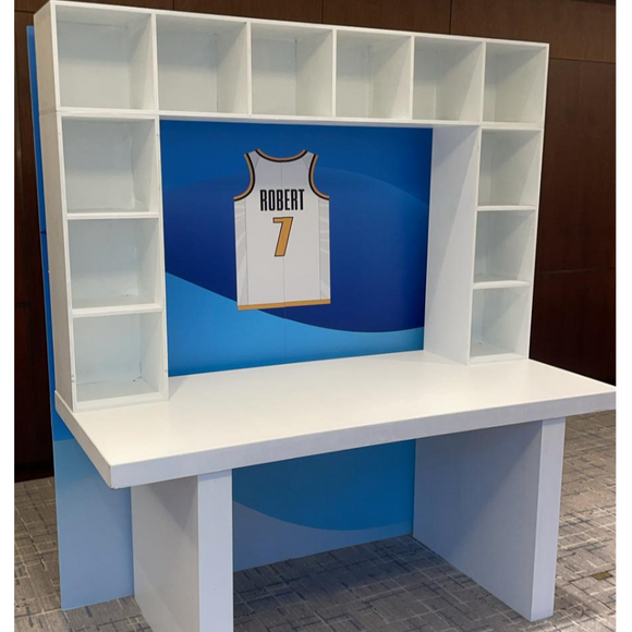DISPLAY TABLE WITH SHELVING