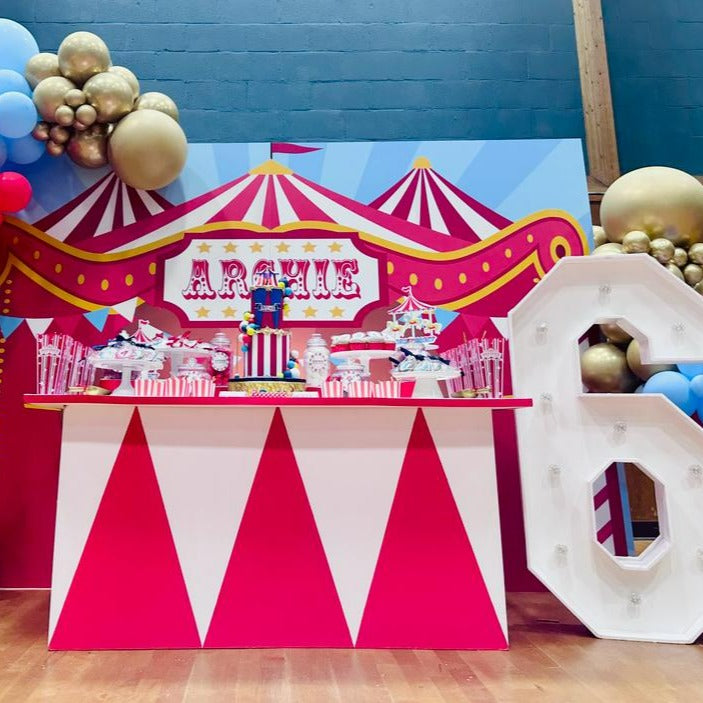 CIRCUS DISPLAY TABLE