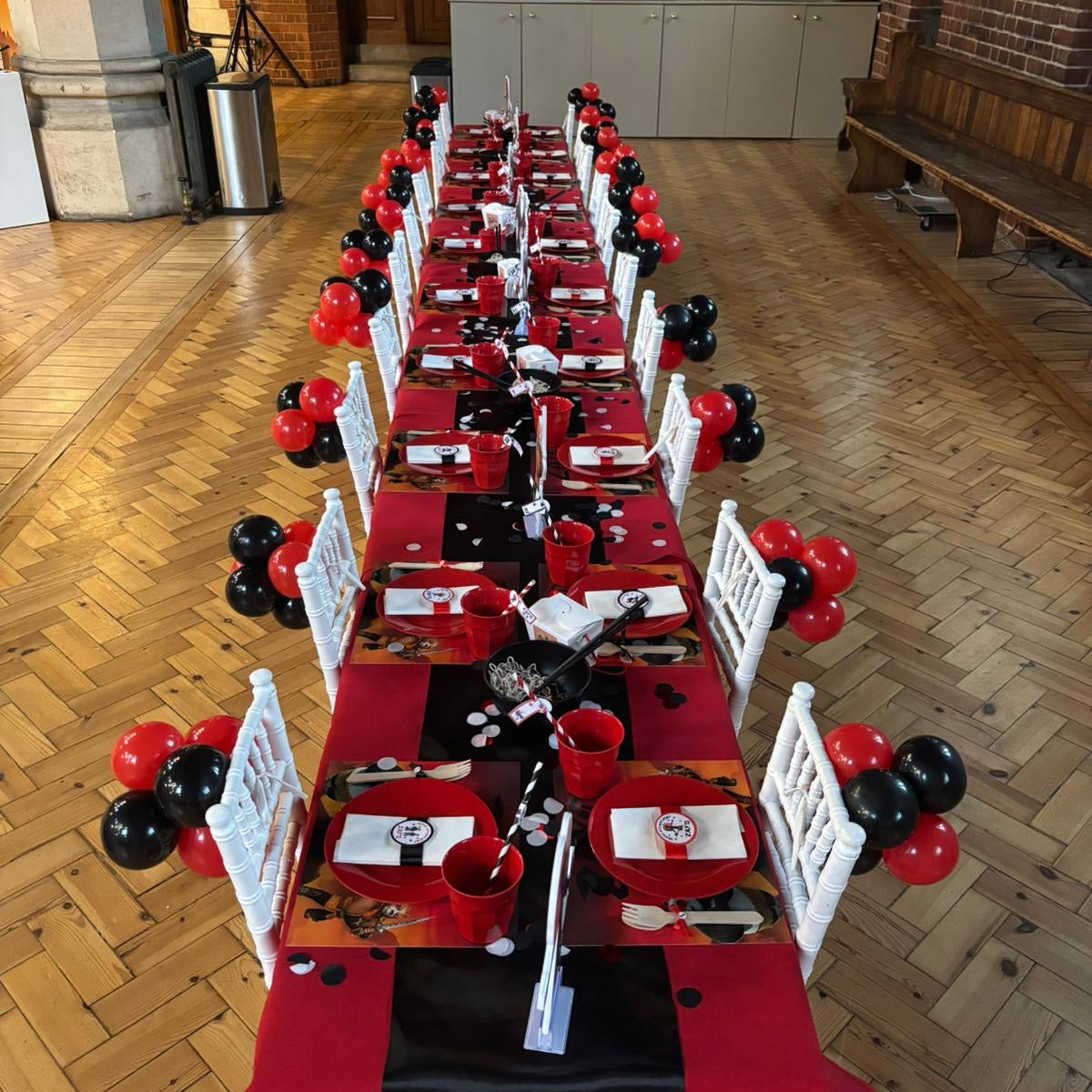 Balloon Cluster for Chairs