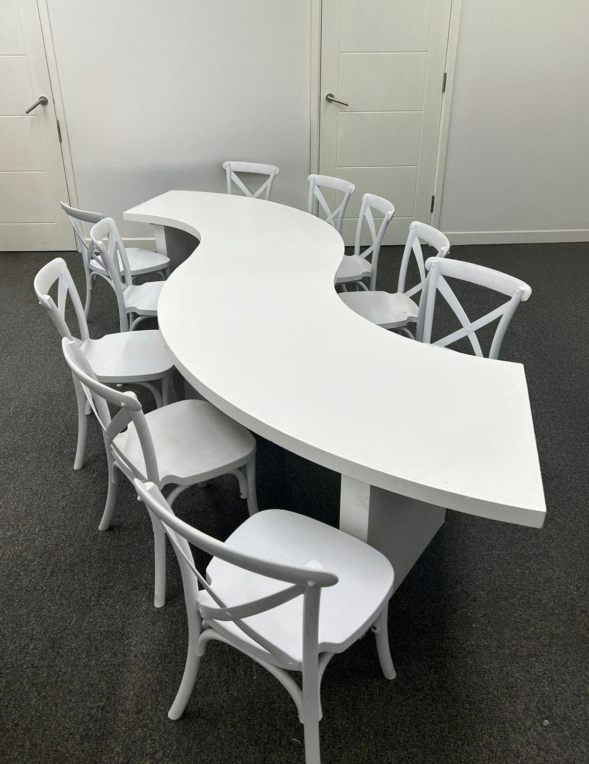 NEW ROUND WHITE CHILD TABLE - WAVE