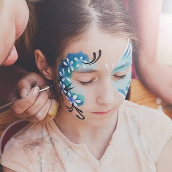 FACE PAINTER