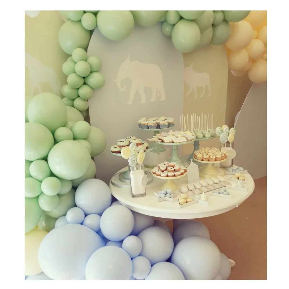 2 BESPOKE FREESTANDING ARCH BACKDROPS