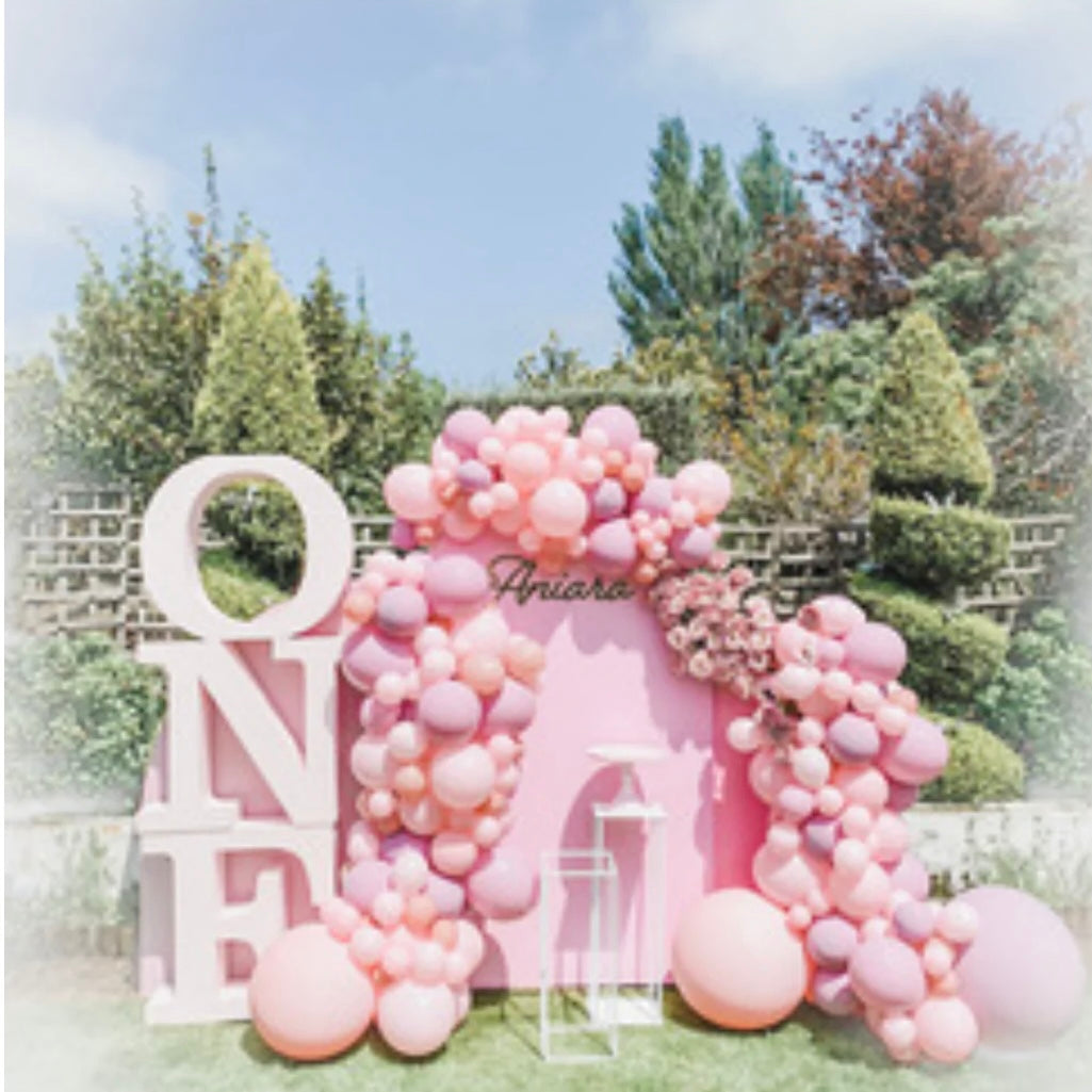 3 BESPOKE FREESTANDING ARCH BACKDROPS