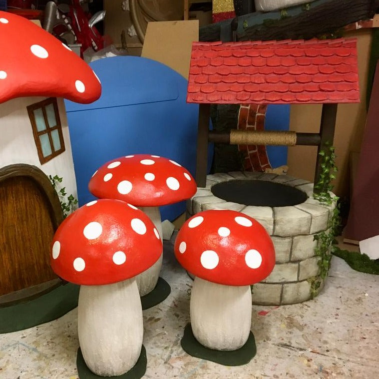SET OF 3 TOADSTOOLS