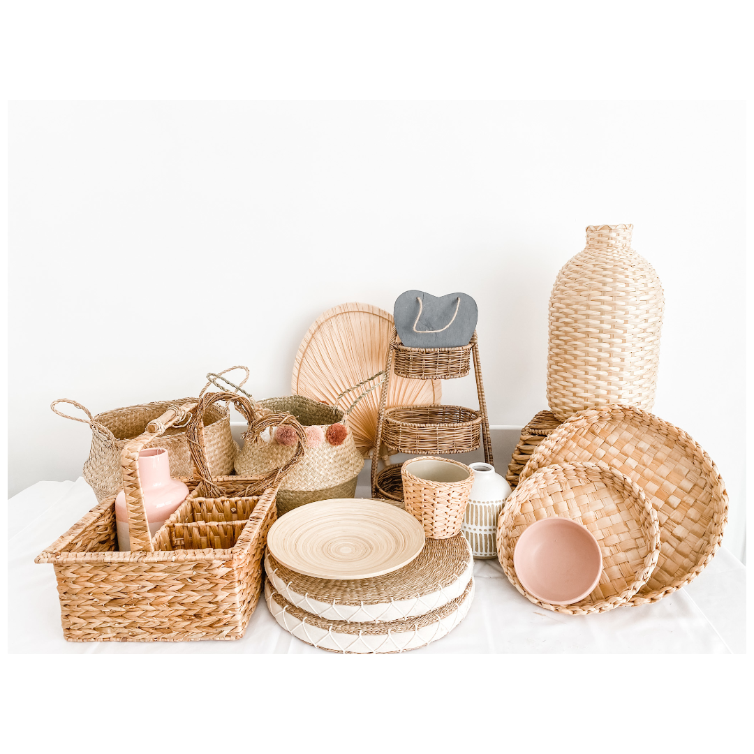 RANGE OF PICNIC PROPS
