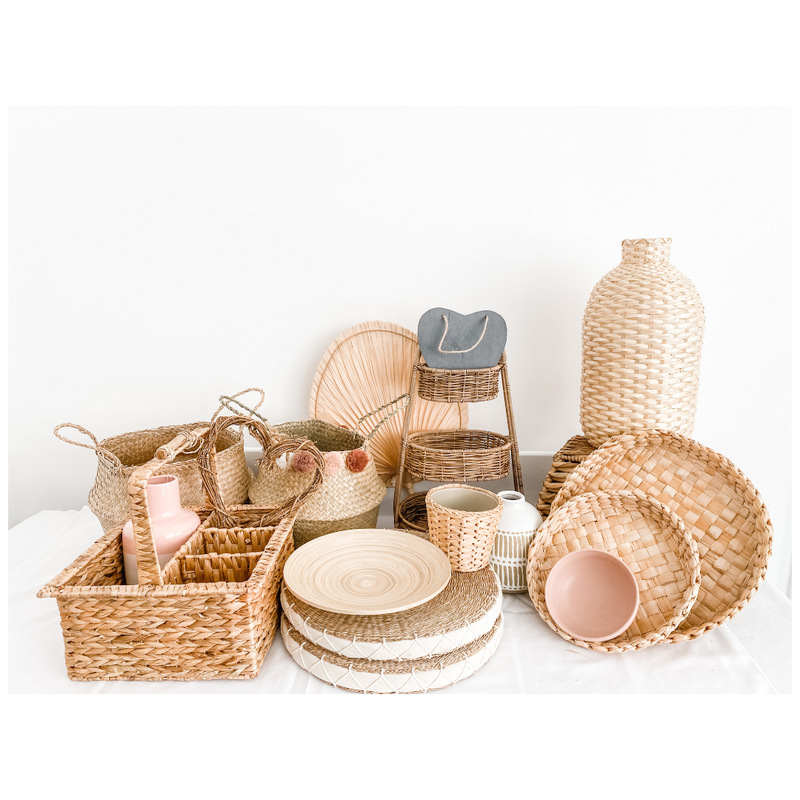 RANGE OF PICNIC PROPS