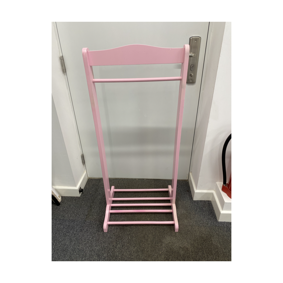 DRESSING-UP RAIL