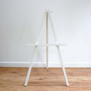 WHITE OR NATURAL EASEL