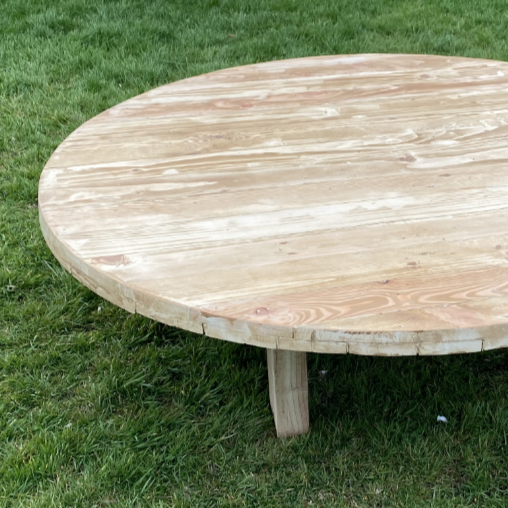 LOW WOODEN ROUND TABLE