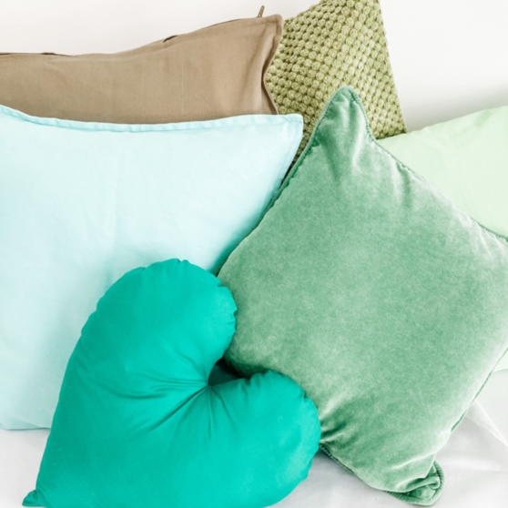 GREEN CUSHIONS