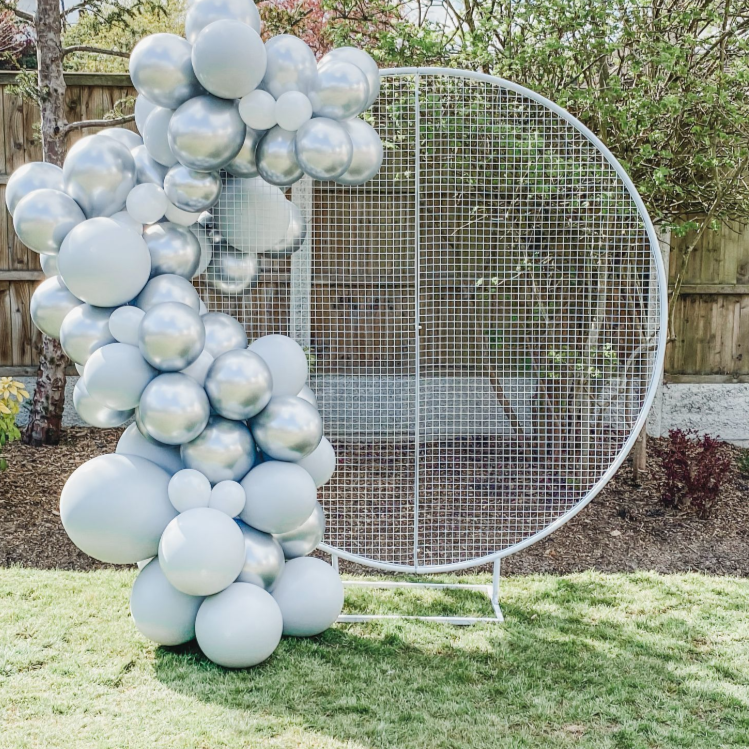 WHITE DISPLAY HOOP